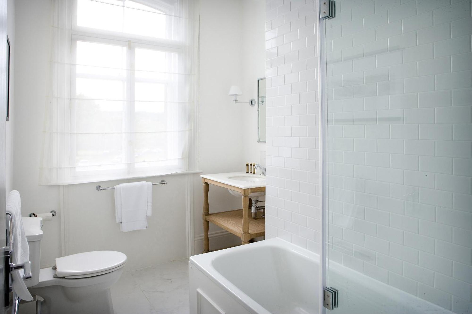 Rooms By Bistrot Pierre At The Crescent Inn Ilkley Bagian luar foto